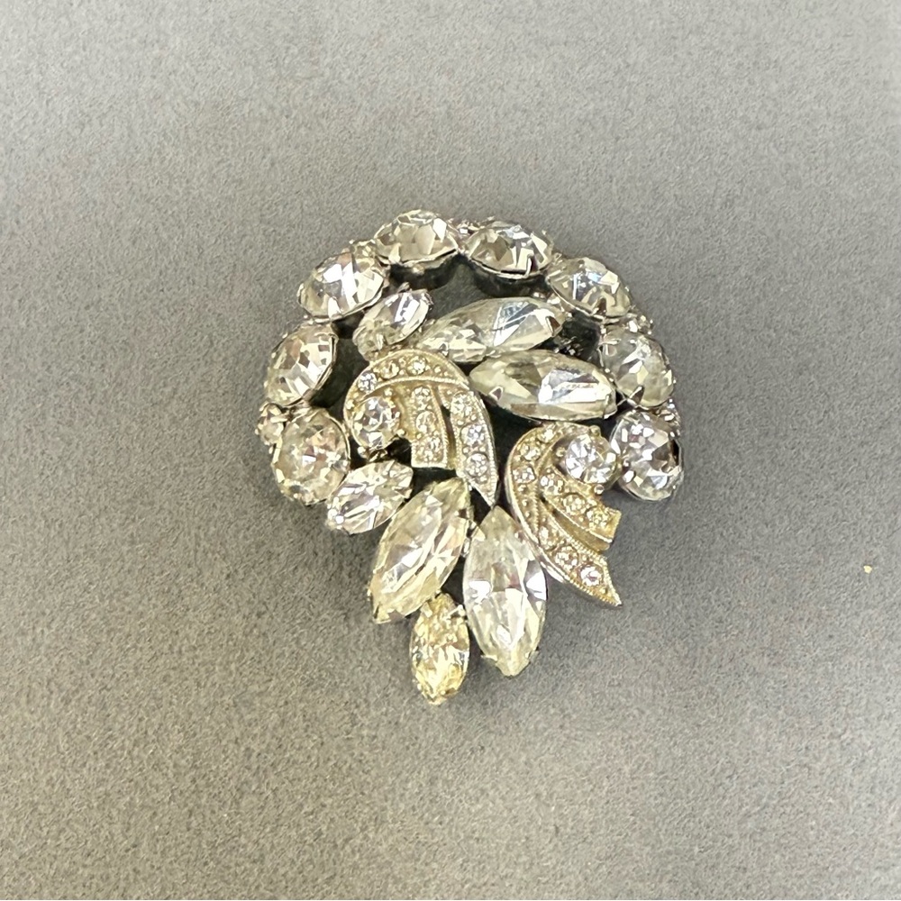 Vintage Unsigned Clear Rhinestone Brooch